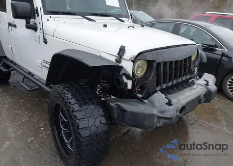 2015 Jeep Wrangler Unlimited Sport z USA, uszkodzony, nr VIN 1C4BJWDG1FL718017